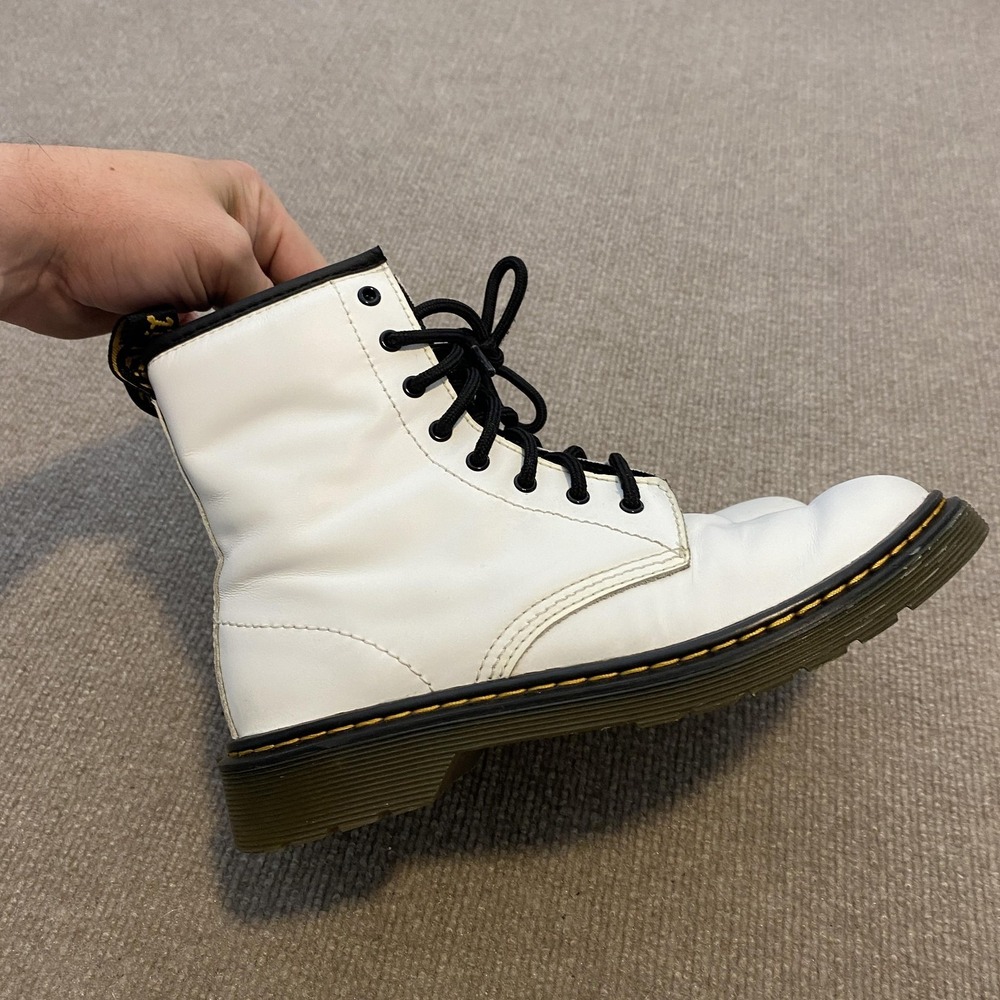 Dr. Martens 1460 Boots Womens 6 White Leather Laces Ankle Combat‎ Zip Grunge Y2K